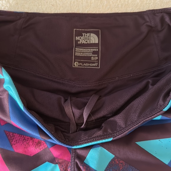 The North Face Flash Dry Shorts - Picture 3 of 8